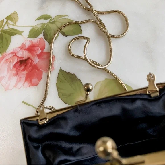 BLACK SEQUIN EVENING BAG - Picture 11 of 16